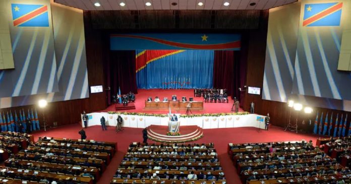 RDC L'Assemblée nationale congolaise en session extraordinaire tumultueuse