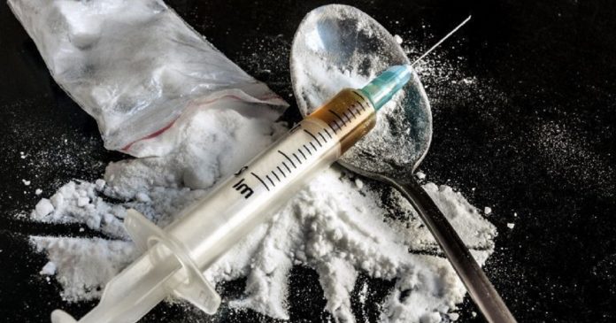 RDC : la drogue Bombé , une substance en vogue chez les jeunes, qui inquiète les autorités