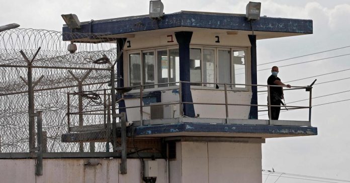Israël , évasion spectaculaire de six prisonniers palestiniens