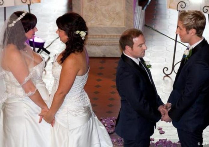 Suisse , le mariage pour tous adopté avec 64,1% des suffrages Suisse , le mariage pour tous adopté avec 64,1% des suffrages