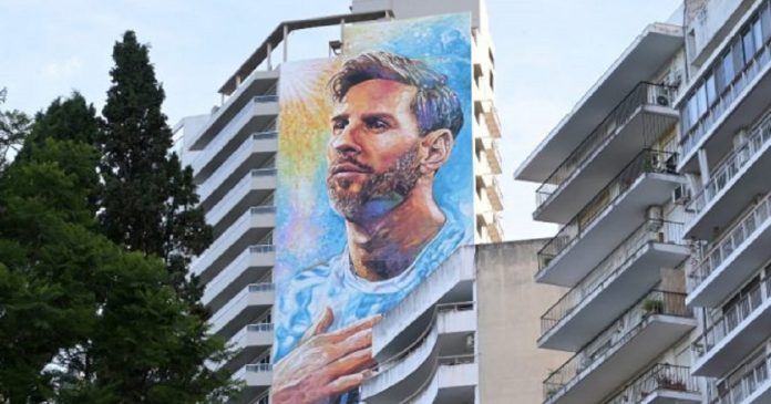 Argentine , une fresque murale de près de 70 mètres de haut en l’honneur de Lionel Messi Argentine : une fresque murale de près de 70 mètres de haut en l’honneur de Lionel Messi