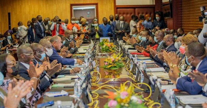 Dialogue politique ivoirien , l’exploit de rassembler beaucoup de partis autour de la table suffira-t-il Dialogue politique ivoirien : l’exploit de rassembler beaucoup de partis autour de la table suffira-t-il ?