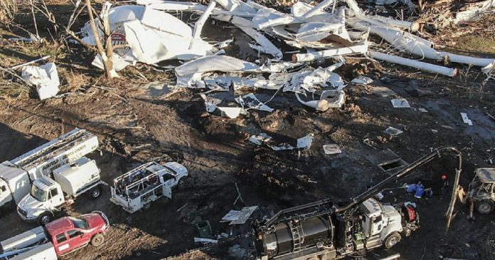 Tornades aux Etats-Unis , le bilan passe à plus de 80 morts Tornades aux Etats-Unis : le bilan passe à plus de 80 morts