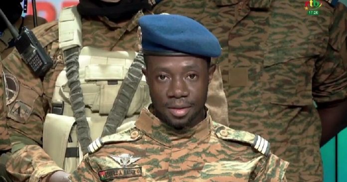 Burkina-Faso: le capitaine Kader OUEDRAOGO annonce la prise de pouvoir par le MPSR