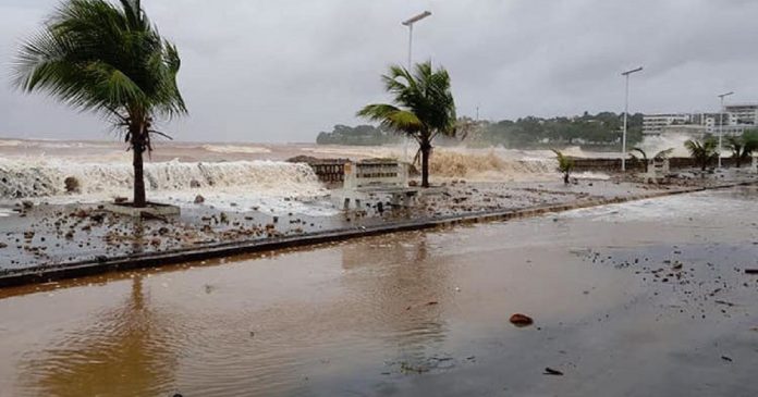 Cyclone Batsirai: après la Réunion, de graves craintes pour Madagascar
