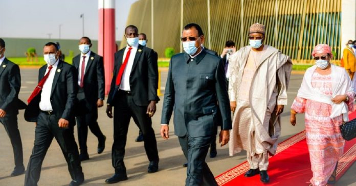 « Nous achetons nos équipements militaires où nous voulons, notamment en Turquie et en Russie » : le Président du Niger joint l’acte à la parole