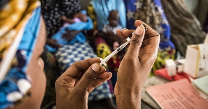 Journée mondiale contre le paludisme: l’OMS loue les effets du premier vaccin antipaludique en Afrique