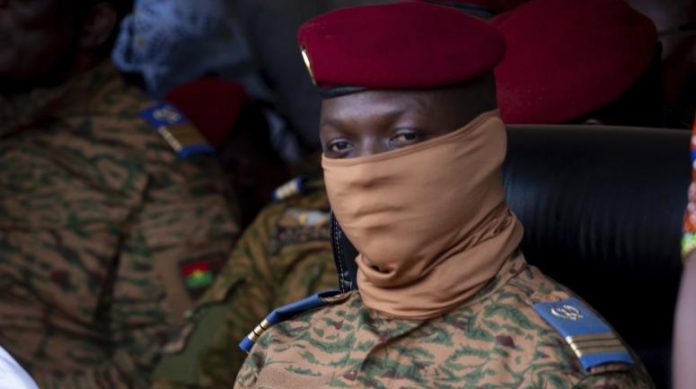 Burkina-Faso- le capitaine Traoré se rend chez le colonel Assimi Goita