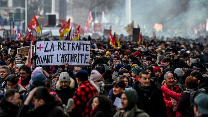 Réforme des retraites : la France de nouveau bloquée par une mobilisation nationale