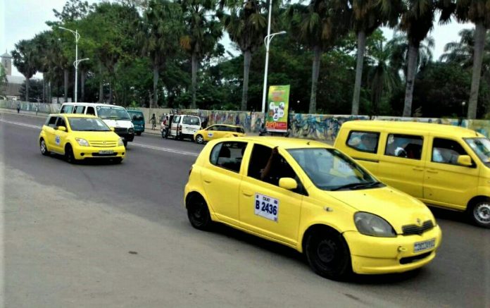 les chauffeurs de taxi congolais bientôt obligés d’afficher leurs photos sur leurs taxis les chauffeurs de taxi congolais bientôt obligés d’afficher leurs photos sur leurs taxis