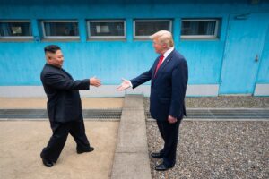 C'est « un type intelligent » - Donald Trump veut reprendre contact avec Kim Jong-Un