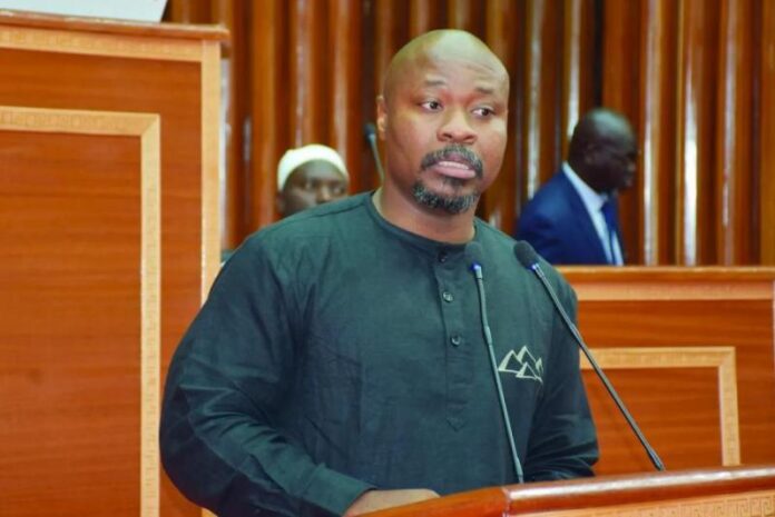 Sénégal : un don américain de matériels inquiète le député Guy Marius Sagna