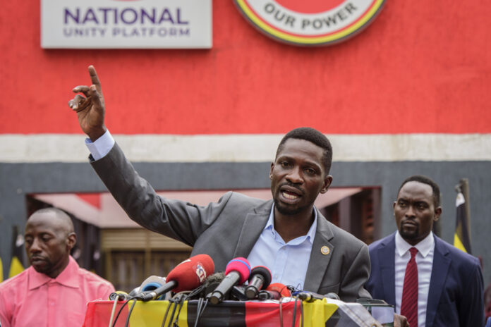 Ouganda : menacé de mort, Bobi Wine refuse le bras de fer judiciaire après la présidentielle