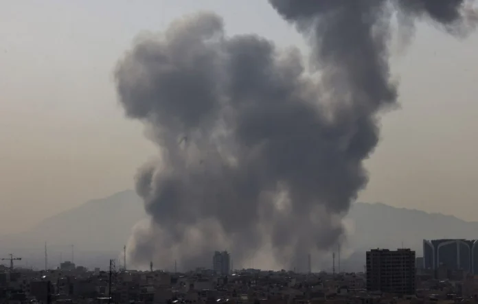 Iran Guerre contre l'Iran : 555 morts et frappes massives et ripostes, le conflit s’étend