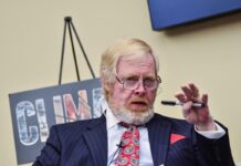 Afrique du Sud : « Je n’ai que faire de ce que vos tribunaux disent », l’ambassadeur américain crée la polémique « Je n’ai que faire de ce que vos tribunaux » : Leo Brent Bozell III convoqué