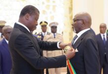 Togo : les enjeux derrière la distinction du Président de la République Togo : les enjeux derrière la distinction de Savi de Tové