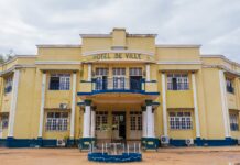 Centrafrique : le maire de Bangui empêché par son personnel de reprendre ses fonctions Centrafrique : le maire de Bangui empêché par son personnel de reprendre ses fonctions