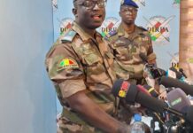 Attaques au Mali: un véhicule kamikaze visait aussi la résidence d’Assimi Goïta, selon l’armée Attaques au Mali: un véhicule kamikaze visait aussi la résidence d'Assimi Goita, selon l'armée