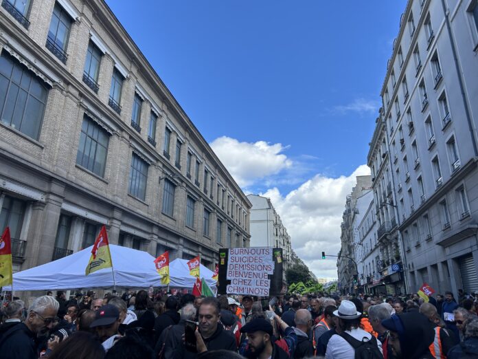 France : les cheminots dans la rue pour réclamer des meilleures salaires et conditions de travail