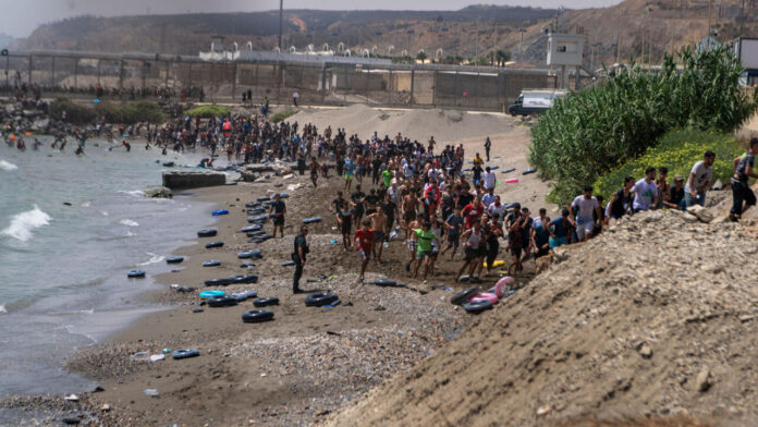 Ceuta Arrivée de migrants à Ceuta : « c'est une attaque contre l'intégrité territoriale de l'Espagne », déclare le Premier ministre.