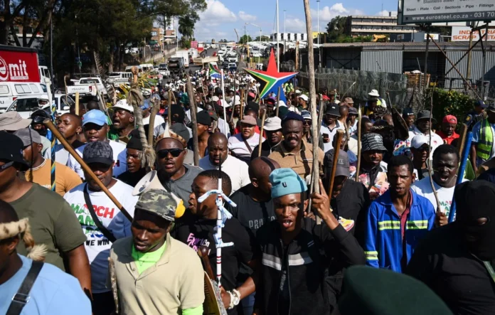 Abuja envisage de réclamer des réparations après les violences anti-immigration contre les ressortissants nigérians