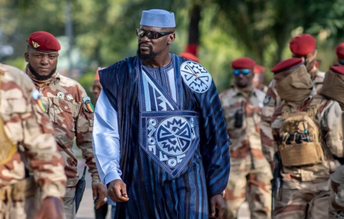 « Mettre fin à la "dictature" : l'armée guinéenne rejette l'appel de l'opposition et réaffirme son soutien à Mamadi Doumbouya »
