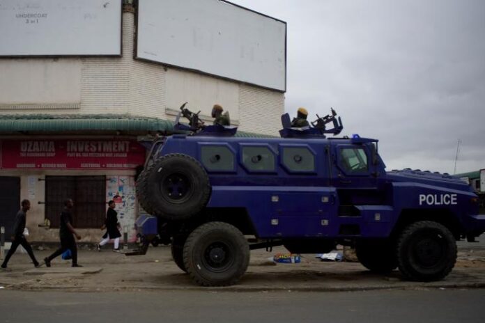 Zambie : l'ancien ministre et député d’opposition, Mutotwe Kafwaya, tué par balle lors d’un raid policier