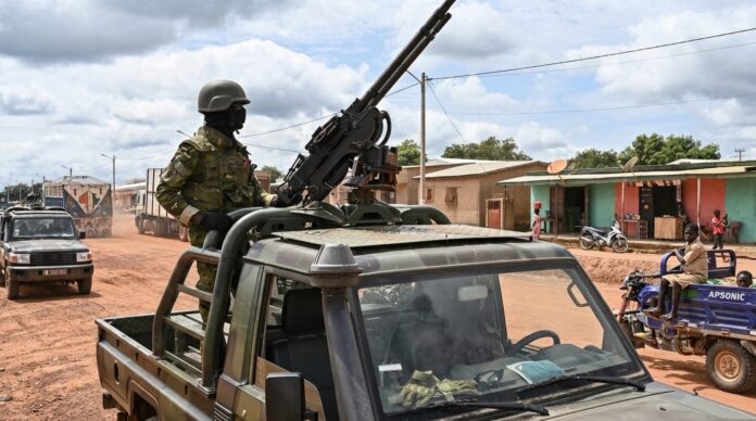 Burkina Faso–Côte d’Ivoire : des tirs entendus près de la frontière, les forces ivoiriennes en alerte