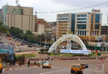 Cameroun : quatre journalistes en garde à vue pour «suspicion de vol» des lunettes d’un ministre Cameroun : quatre journalistes en garde à vue pour «suspicion de vol» des lunettes d’un ministre