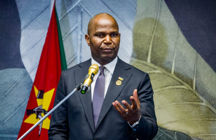 armes illégales Mozambique : le président appelle à la remise volontaire des armes illégales avant l'échéance de décembre